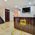 Fabexpress Pas Residency - Nr Marina Beach